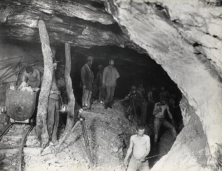 La miniera di zolfo Montecatini a Cabernardi (fonte Archivio Edison Spa)